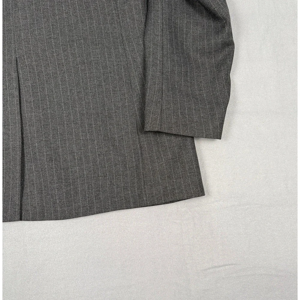 Vintage Levi's Men's 42R Suit Coat Action Business Class Jacket Gray Striped USA